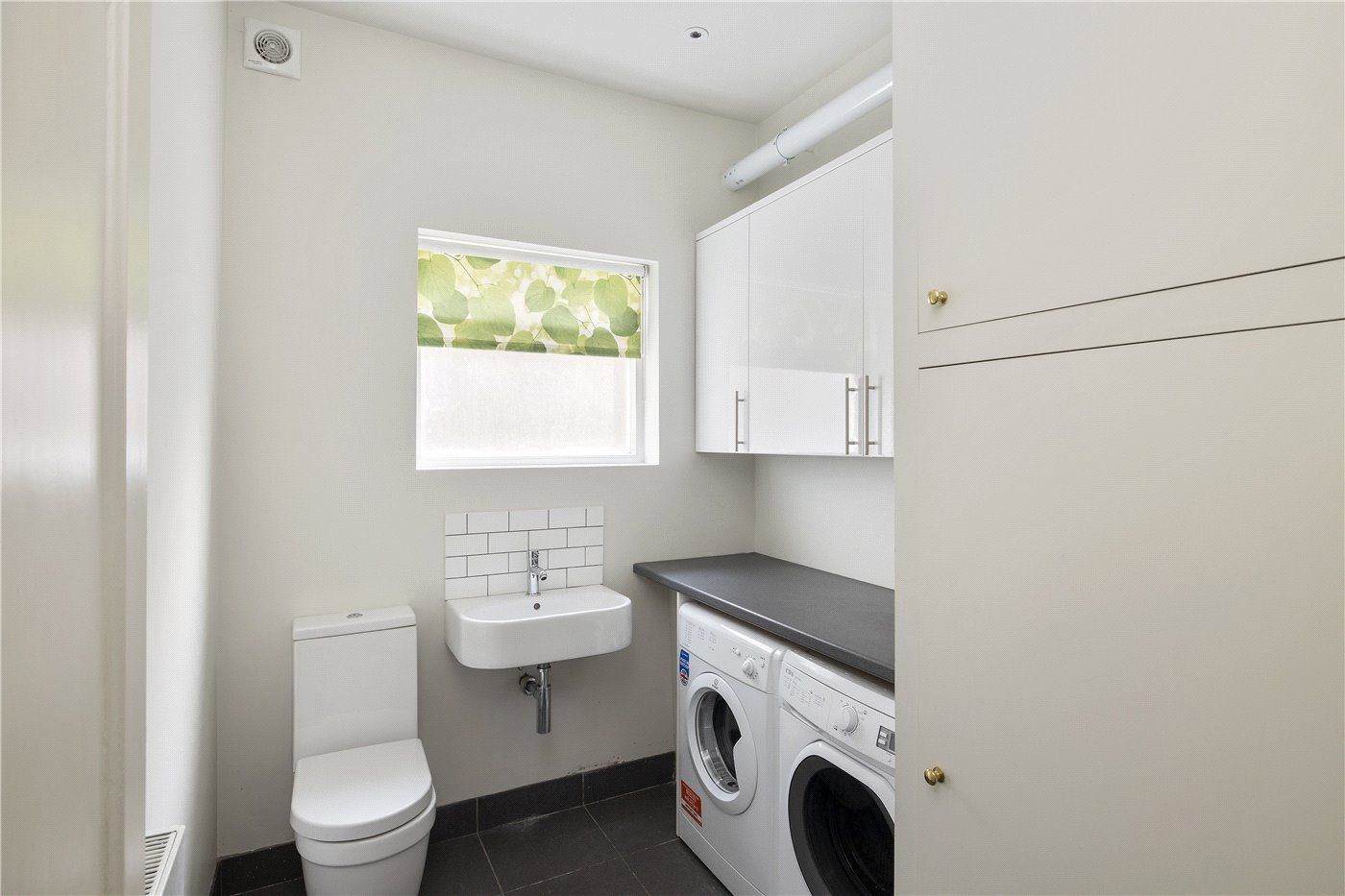 Utility Room/Wc